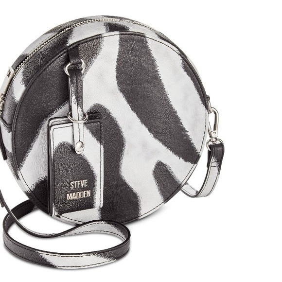 Steve Madden Handbags - NWT Steve Madden Zebra Canteen Purse